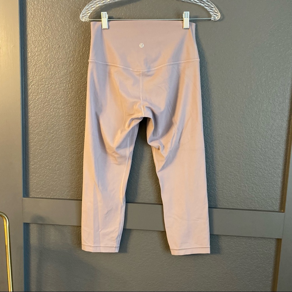 Lululemon align high rise 21” crops violet Verbena size 8 nulu